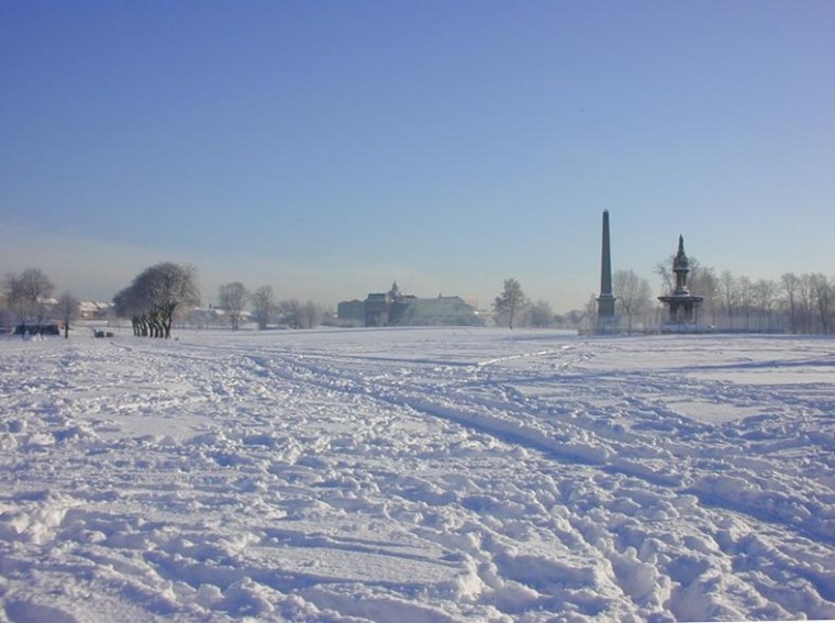 glasgow_green_covered_in_snow.jpg