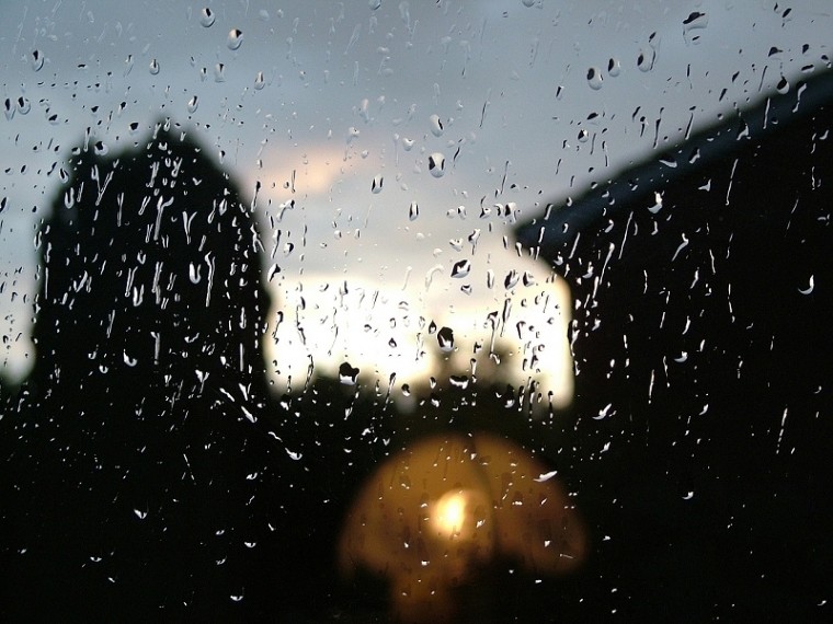 Rain_drops.jpg