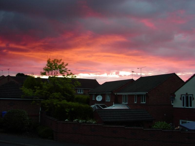 Red sky over Sheffield, 10.30pm 9 June 2005