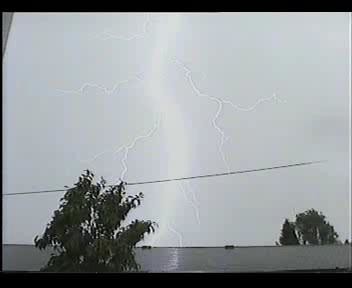 4th July 2006 Storm Video - Andy - Beanhill_0043.jpg