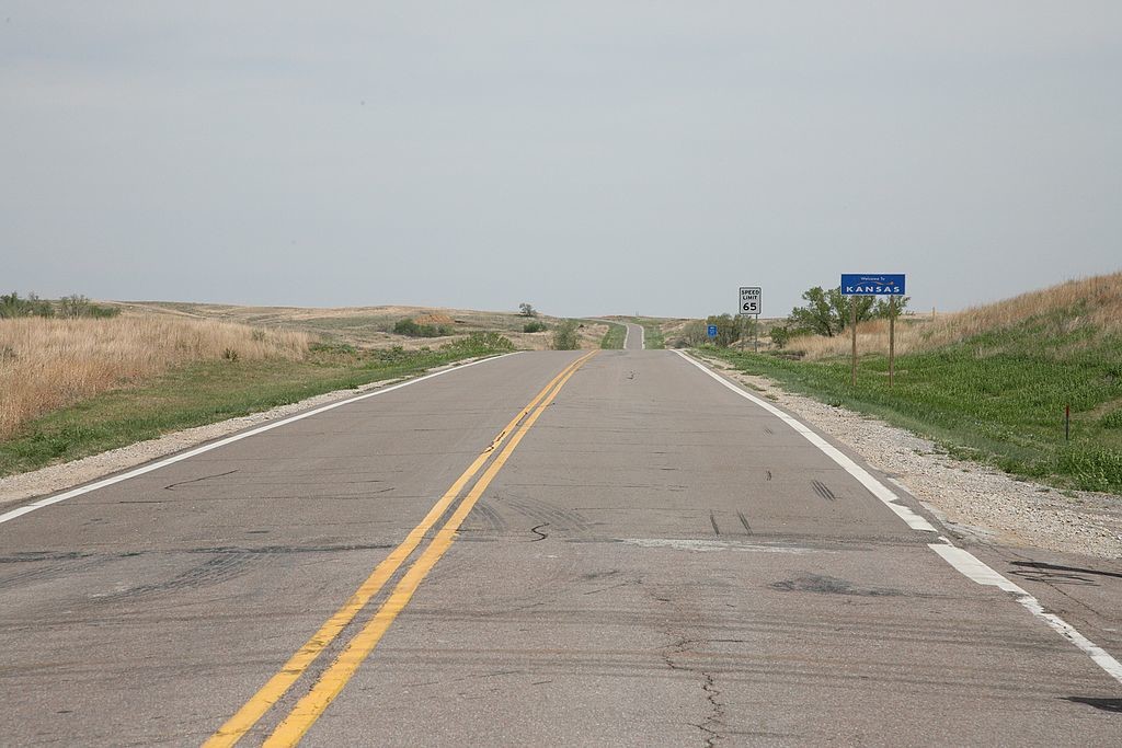 7. Looking towards Kansas on Highway 34 9882.jpg