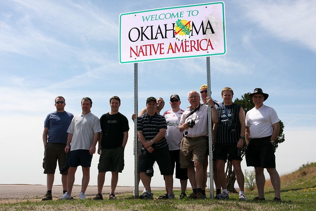 4. The Netweather 2008 storm chase team at the Oklahoma-Kans
