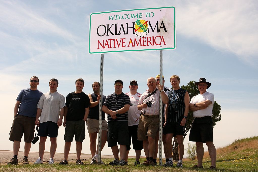5. The Netweather 2008 storm chase team at the Oklahoma-Kans