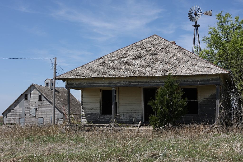 21. Abandoned  farmhouse, Kansas 0020.jpg
