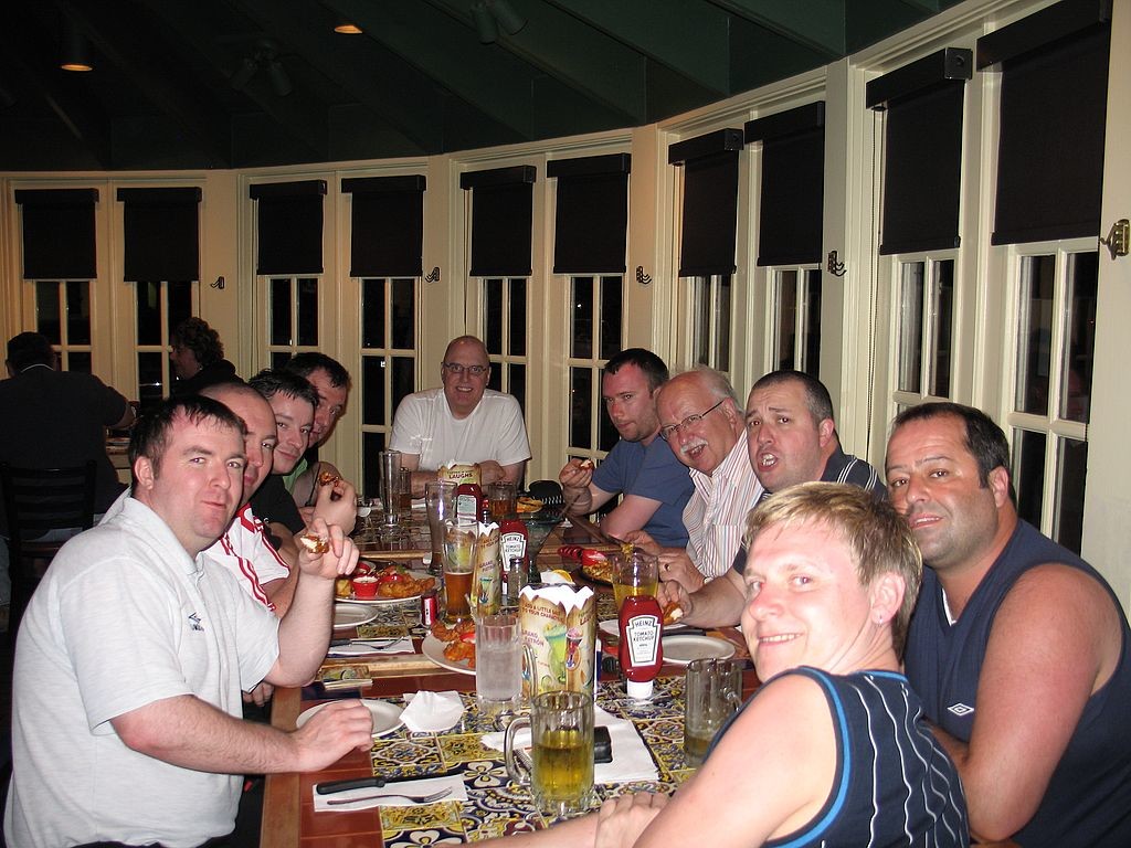 108. The team iin Chili's restaurant, Wichita 9088.jpg