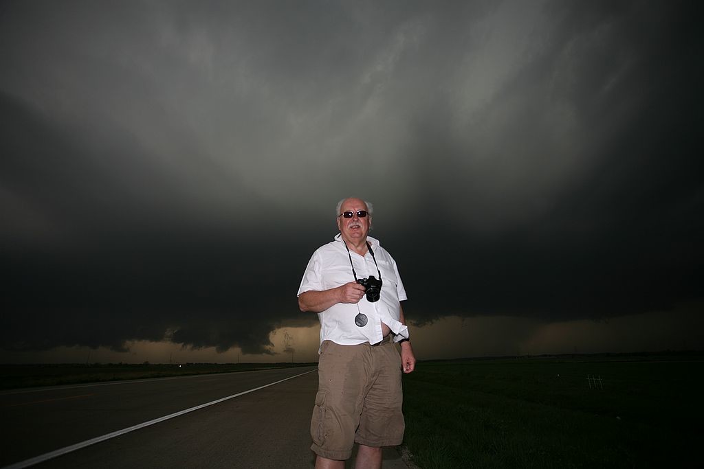 64. Michael Fish with the supercell, near Fredonia, Kansas 0