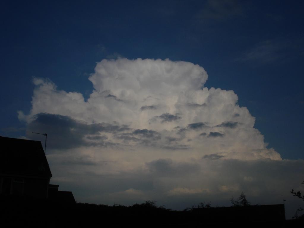 storm clouds 25.6.09