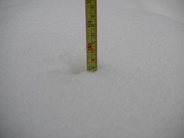 2 Hawley Dec 2010 Snow Depth 11 inchs_opt.jpg