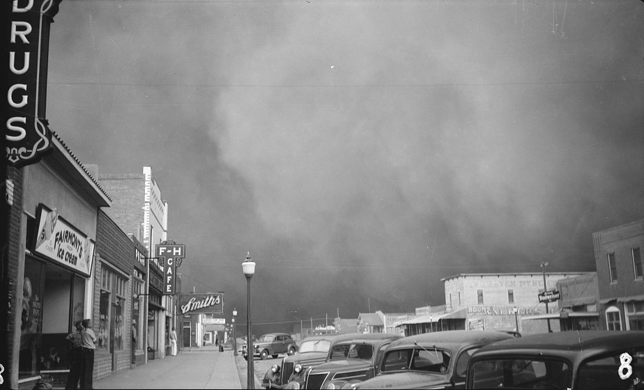 Dust storm, Elkhart, Kansas, 1937
