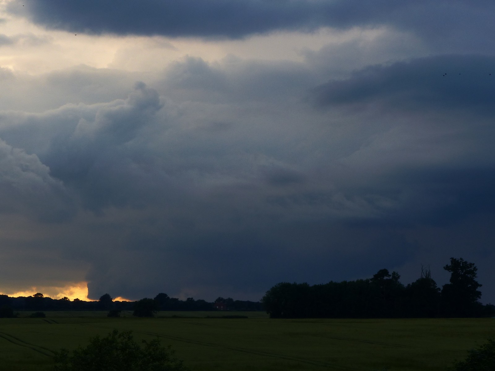 Wall Cloud? - Storm Chase (18/06/16)
