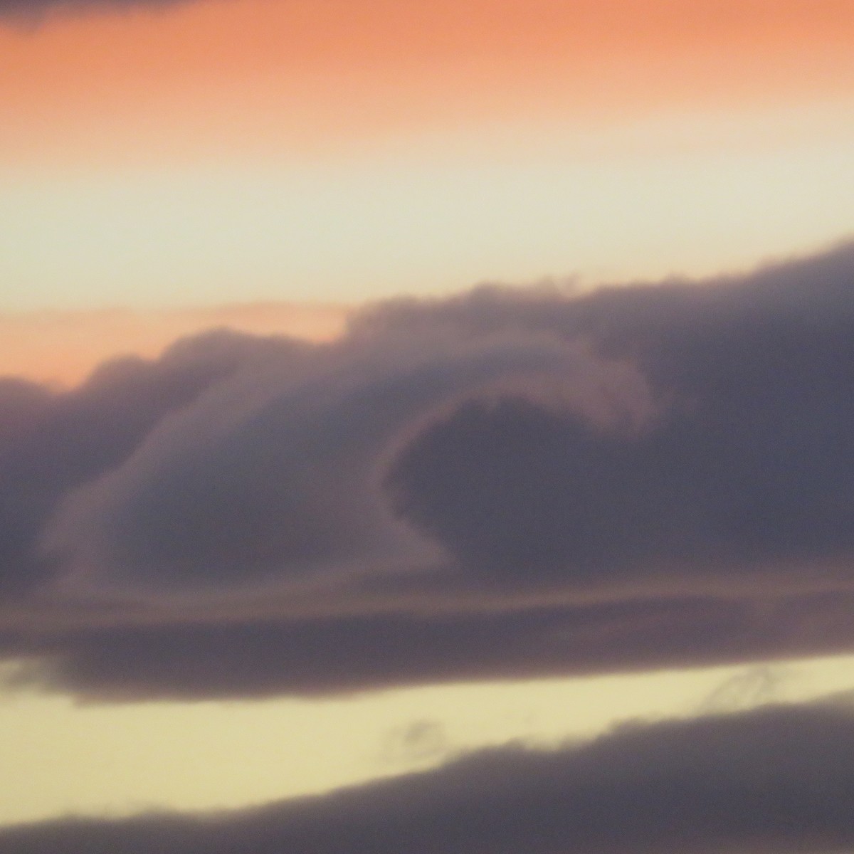 Kelvin-Helmholtz wave cloud