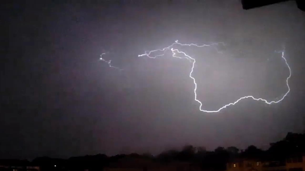 Night-time lightning bolts